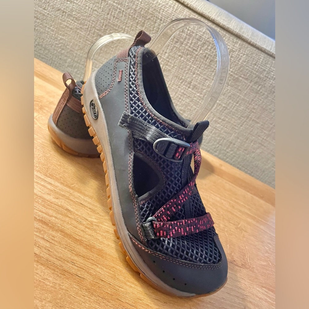 Chaco Odyssey Closed Toe Sport Sandal — EUC
